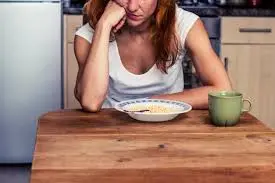 Estratégias para evitar comer à noite e melhorar a saciedade